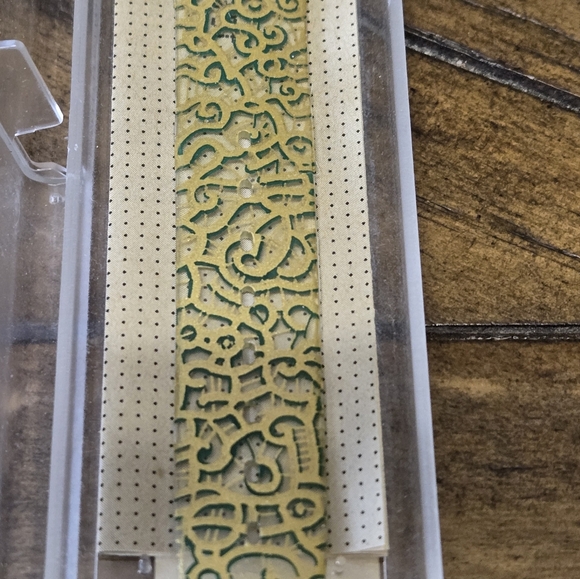 Swatch Green and Gold Artistic Timepiece - Picture 6 of 6